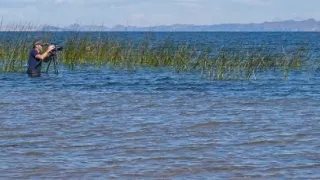 České stopy na brehu bájneho jazera Titicaca