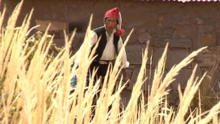 České stopy na brehu bájneho jazera Titicaca