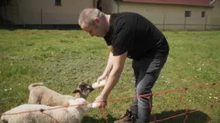 Ľudia na hranici (9/12)