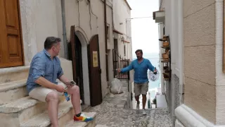 Manu a Matěj na cestě podél Apenin (1/10)