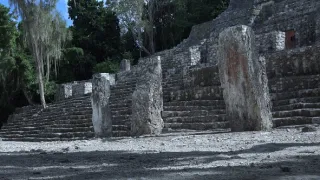 Svědkové času II.: Mayové - civilizace ztracená v džungli (3/4)