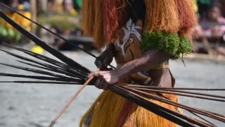 Papua-Nová Guinea, život kmeňov