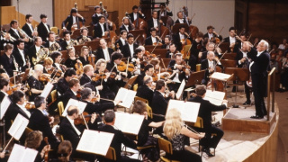 Bernstein řídí Debussyho Moře