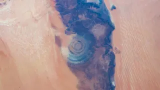 Tajemství skrytá v písku (1/6)