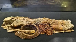 Tajemství skrytá v písku (1/6)