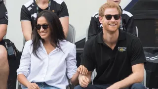 Tajomstvá britskej kráľovskej rodiny (2/8)