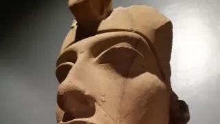 Nefertiti a její ztracená hrobka