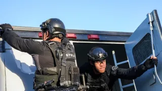 S.W.A.T.: Különleges egység (6)
