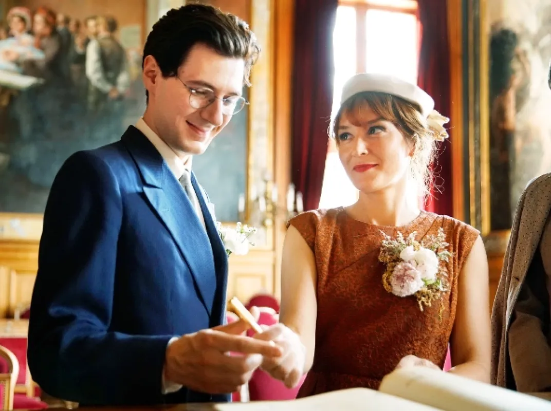Přišel čas na lásku (Along Came Love), 2023 - fotogaléria