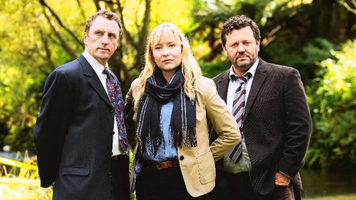 Vraždy v Brokenwoode (The Brokenwood Mysteries I – Sour Grapes), 2014 - fotogaléria