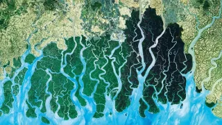 Zázračná planéta: Krajina pohľadom z vesmíru (1/4)