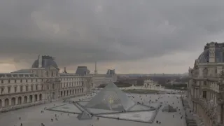 Louvre sa sťahuje