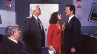 Csupasz pisztoly 2 1/2 - Dermesztő rémület