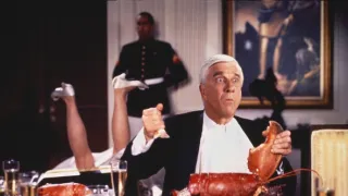 Csupasz pisztoly 2 1/2 - Dermesztő rémület