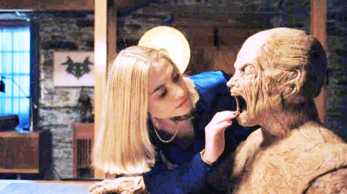 Lidumilná upírka hledá nezadaného sebevraha (Humanist Vampire Seeking Consenting Suicidal Person), 2023 - fotogaléria