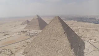 Uvnitř pyramid (5)