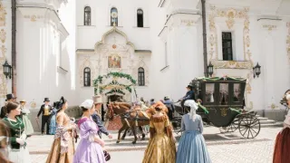 Spoutaná láska (14)