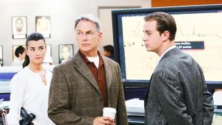 NCIS - Námorný vyšetrovací úrad V (2)