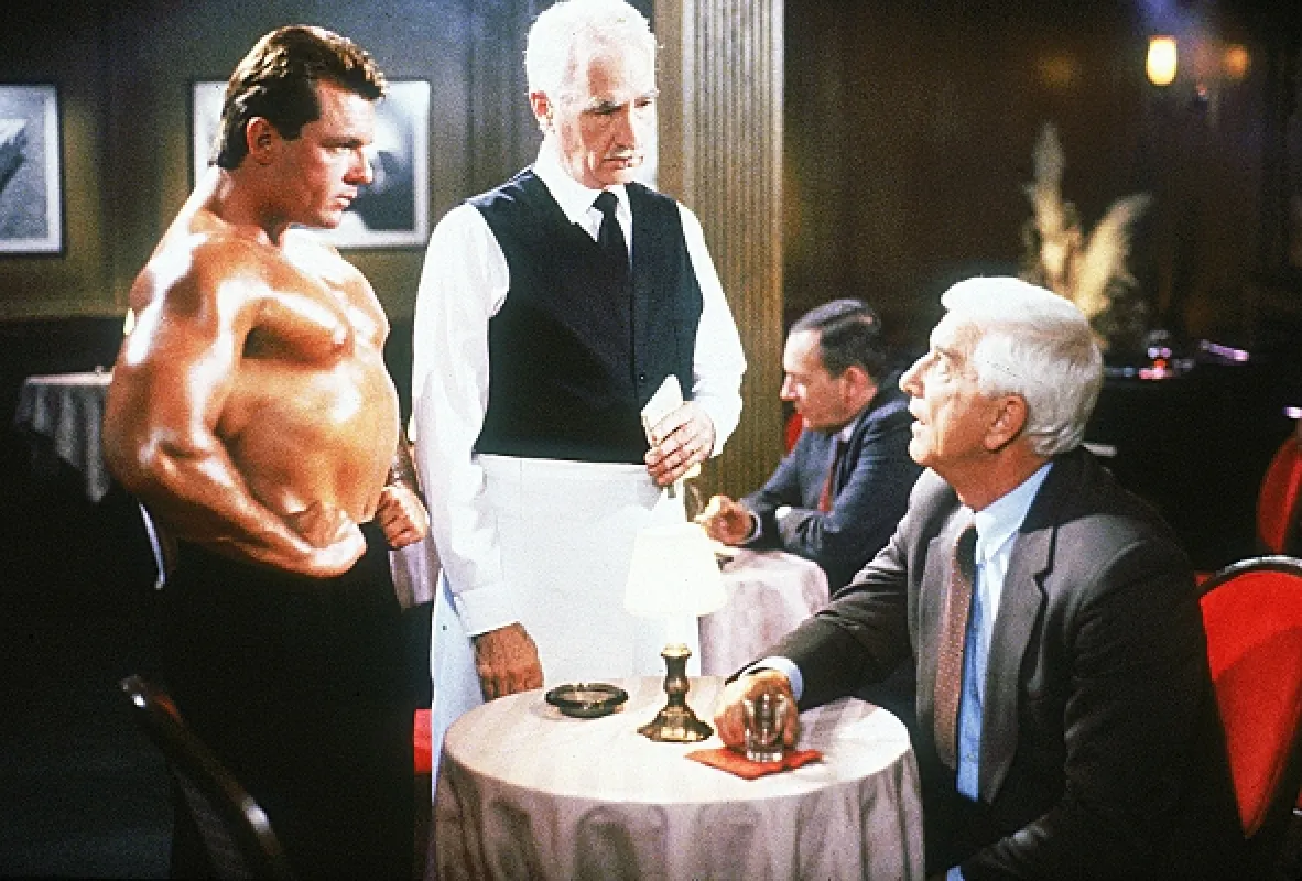 Bláznivá střela 2 1/2: Vůně strachu (Naked Gun 2 1/2: The Smell of Fear), 1991 - fotogaléria