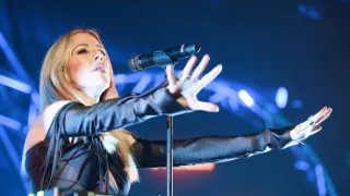 Ellie Goulding v Basileji