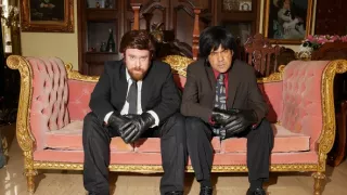 Největší loupeže s Piercem Brosnanem (4)