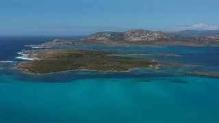 Sardinie, krásná ostrovanka