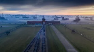 Osvětim: Cesta k osvobození (1/2)
