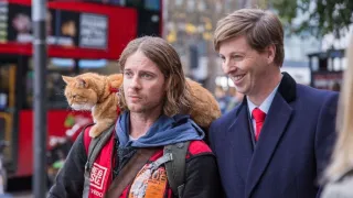 Bob, az utcamacska karácsonya