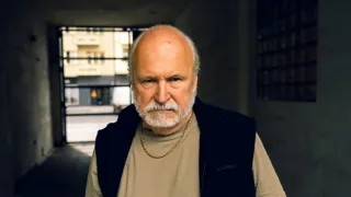 Dáma a Král (5)