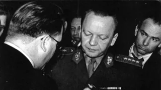 Alexej Čepička - Z vojaka generálom