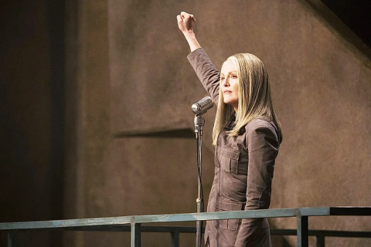 Hry o život: Drozdajka 1 (The Hunger Games: Mockingjay - Part 1), 2014 - fotogaléria