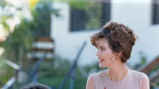 Fél lábbal a paradicsomban