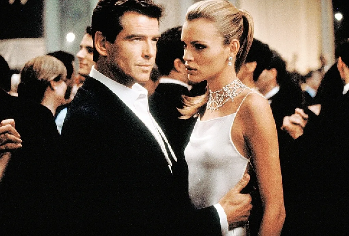 Aféra Thomase Crowna (The Thomas Crown Affair), 1999 - fotogaléria