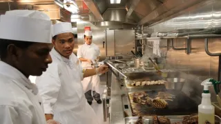 Stavba nejluxusnější výletní lodě na světě