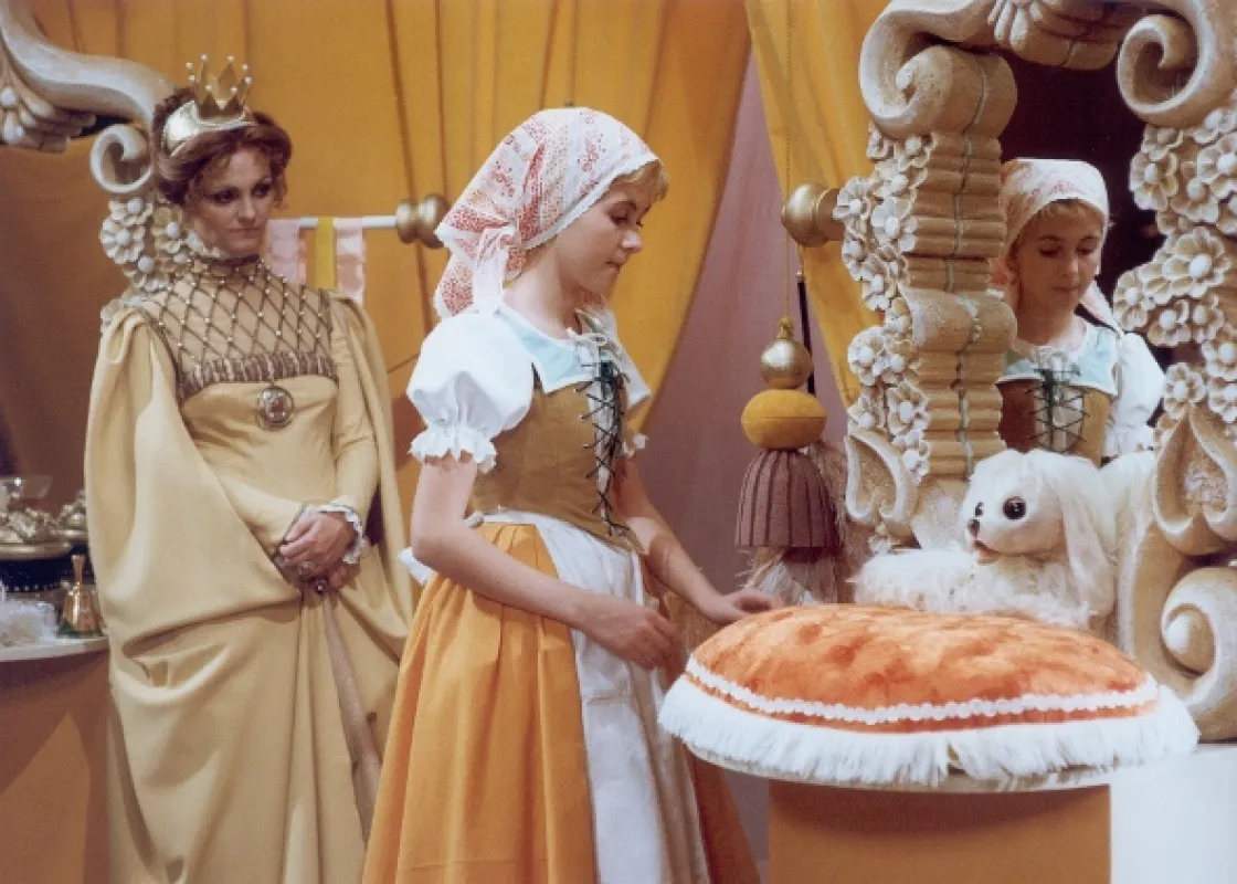 Pradieme, pradieme zlatú nitku, 1981 - fotogaléria