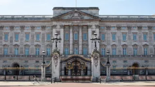 Tajomstvá britských kráľovských palácov (1/8)