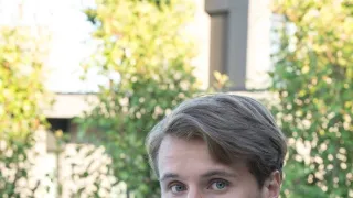 Příliš mnoho lásky (1/8)