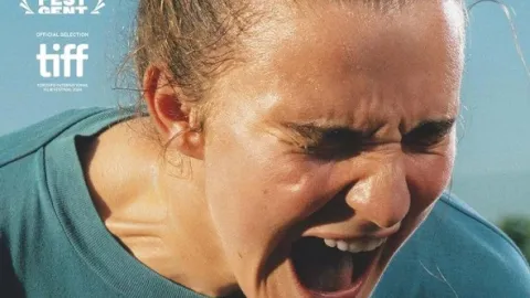 Julie mlčí