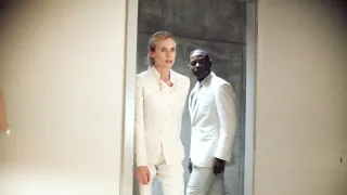 Hostitel