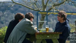 Liam Gallagher - 48 hodin ve studiu Rockfield