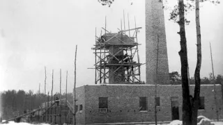 Apokalypsa: Hitler míří na východ (2/2)