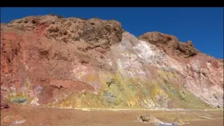 Santorini a Milos, vulkanické ostrovy