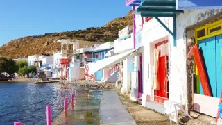 Santorini a Milos, vulkanické ostrovy