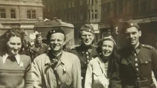 Němci měli tanky, Češi barikády