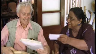 Sloni žijí do sta let