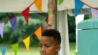 Peče celá Británie Junior IX