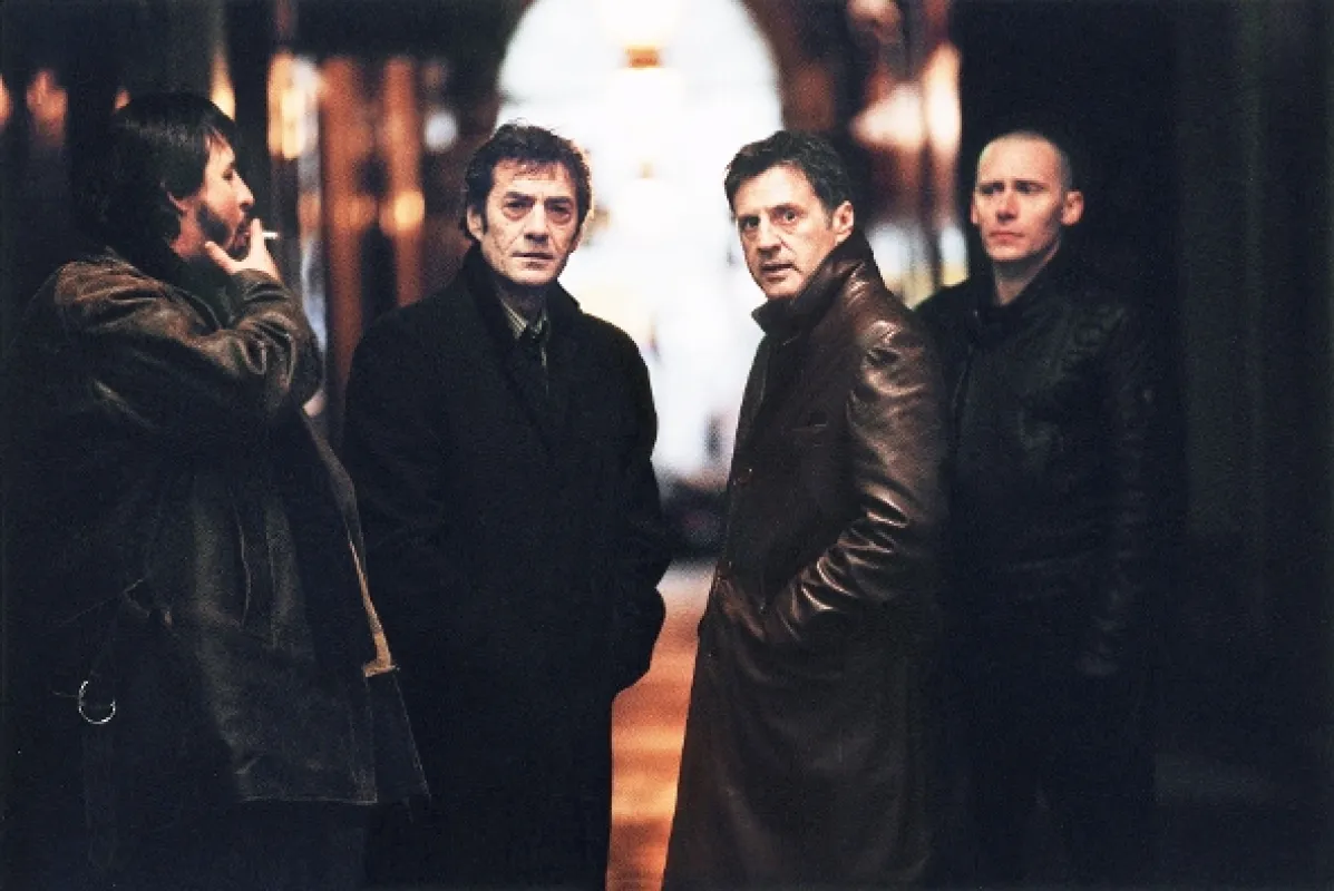 Vojna policajtov (36 Quai des Orfévres), 2004 - fotogaléria