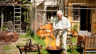 Stoletý stařík, který vylezl z okna a zmizel