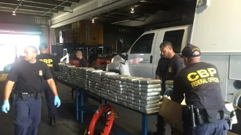 Války ve znamení drog II (3)