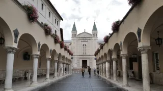 Manu a Matěj na cestě po střední Itálii (6/10)